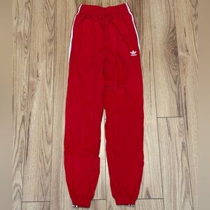 Good condition Size 2XS Adidas Track Pants with Drawstring and Zipper Pocket